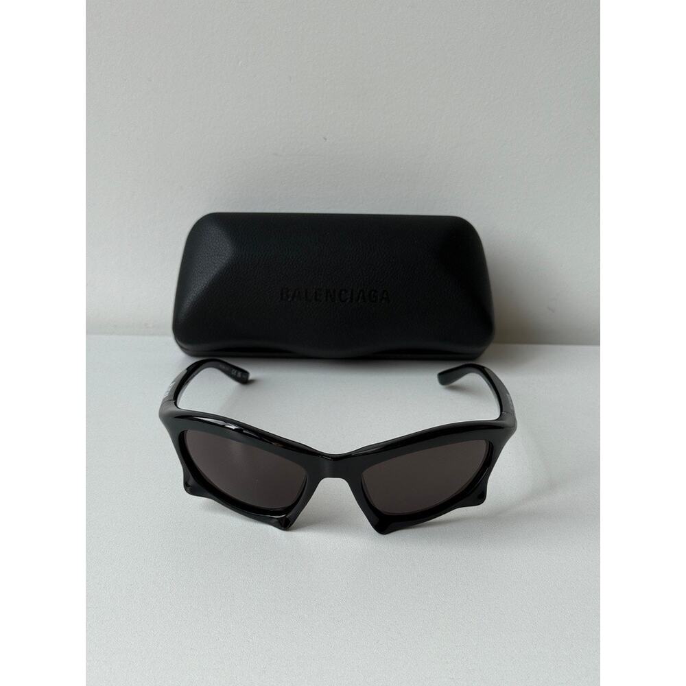 NEW Balenciaga BB0229S Bat Sunglasses in Black $605 - Picture 5 of 6